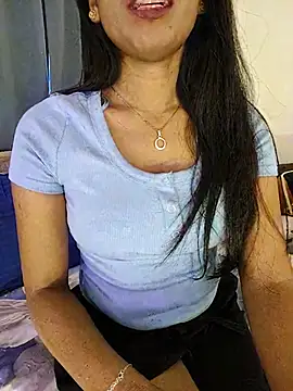 Snapshot of priya_26 chatting on 07-18-26, 01:47 priya 26 online show from 07-18-26, 01:47