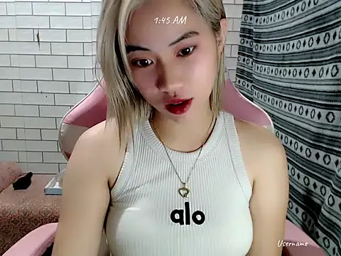 Rainea149 online show from 10-26-25, 05:46