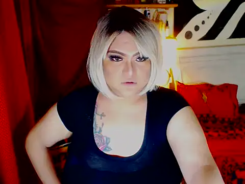 Snapshot of Mistress4fun chatting on 09-16-25, 09:10 Mistress4fun online show from 09-16-25, 09:10