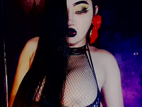 Snapshot of Mistress4fun chatting on 09-21-25, 03:11 Mistress4fun online show from 09-21-25, 03:11