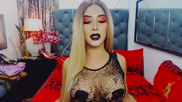 Snapshot of Mistress4fun chatting on 09-30-25, 06:30 Mistress4fun online show from 09-30-25, 06:30