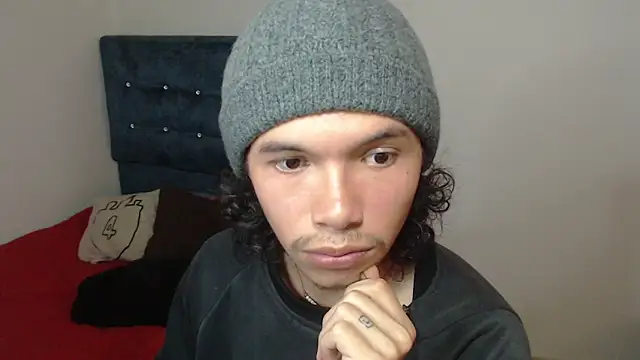 Xoxo Smiles online show from 11-10-25, 06:02