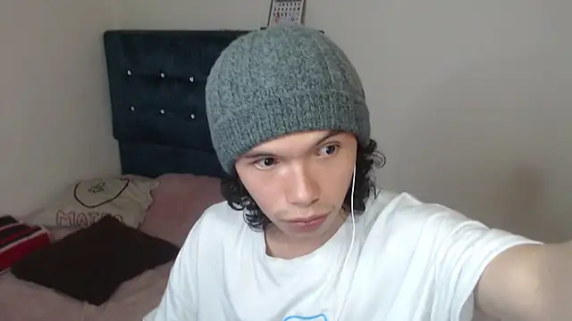 Xoxo Smiles online show from 10-18-25, 08:22