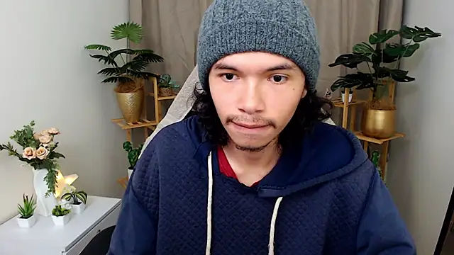 Xoxo Smiles online show from 11-30-25, 11:11