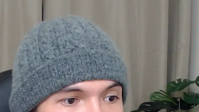 Xoxo Smiles online show from 12-19-25, 07:27