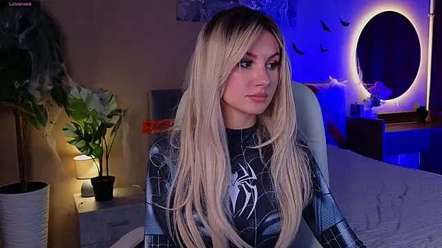 Ginger Jessy  online show from 10-29-25, 02:38