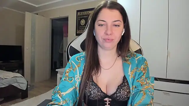 Snapshot of EmiLovsi chatting on 01-31-26, 08:51 EmiLovsi online show from 01-31-26, 08:51