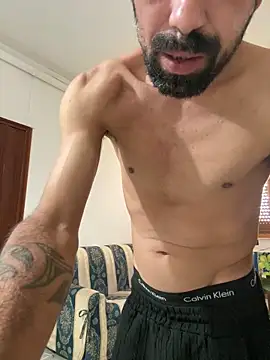 Snapshot of Nonsoilmionome89 chatting on 09-22-25, 01:39 Nonsoilmionome89 online show from 09-22-25, 01:39