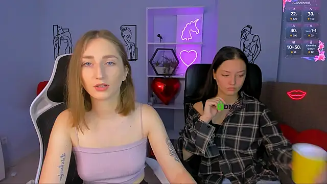 eva smiith  online show from 10-17-25, 05:44