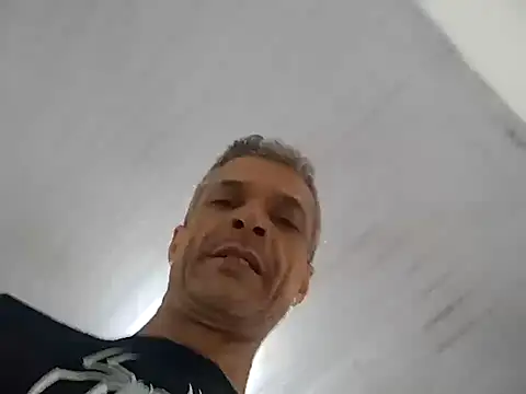 Snapshot of BrenoAvelar chatting on 06-26-26, 05:08 BrenoAvelar online show from 06-26-26, 05:08