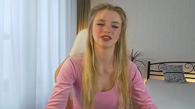 KelsiWest online show from 10-02-25, 01:47