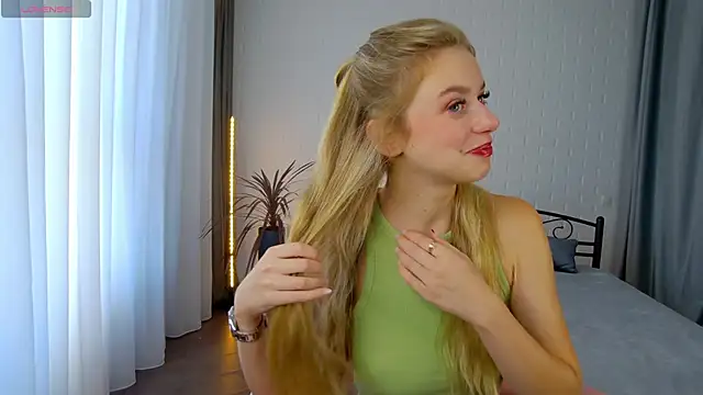 KelsiWest online show from 09-21-25, 05:34