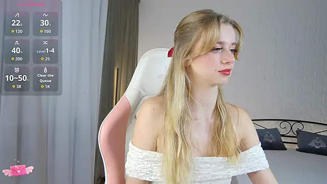 Snapshot of KelsiWest chatting on 11-13-25, 04:00 KelsiWest online show from 11-13-25, 04:00