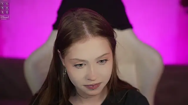 Esmie Smile online show from 05-27-26, 01:57