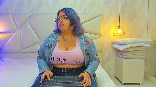 Snapshot of lulukawai16 chatting on 11-08-25, 07:06 lulukawai16 online show from 11-08-25, 07:06