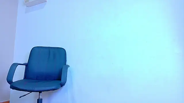 RiriiBrunette   online show from 03-06-26, 08:48