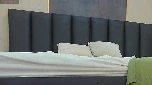 RiriiBrunette   online show from 04-07-26, 03:25