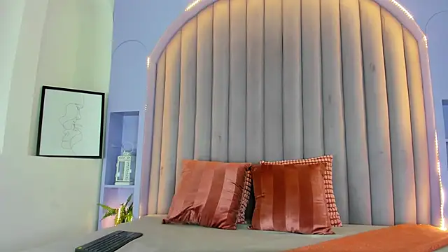 RiriiBrunette   online show from 10-24-25, 07:57