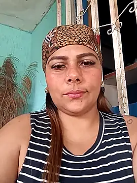 Snapshot of camila_rogue chatting on 10-14-25, 01:01 camila rogue online show from 10-14-25, 01:01