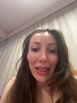 HellaryTourent online show from 02-02-26, 06:51