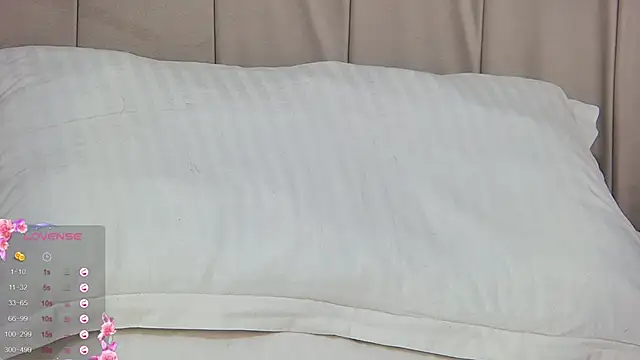 EmilyNovaa online show from 05-18-26, 06:34