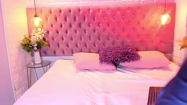 amber sparkle online show from 10-13-25, 12:40