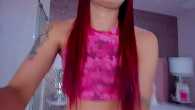 Snapshot of amber_sparkle chatting on 05-20-26, 12:35 amber sparkle online show from 05-20-26, 12:35
