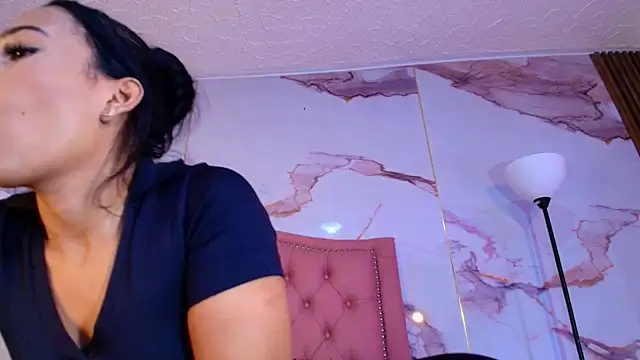 AlyaThompson online show from 02-15-26, 04:24