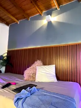 MarilynSmith01 online show from 09-17-25, 08:11