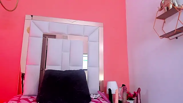 Horny ebonys online show from 11-05-25, 08:01