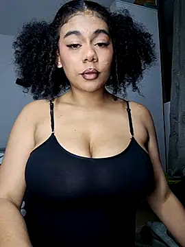 Snapshot of Yerystar chatting on 02-19-26, 03:25 Yerystar online show from 02-19-26, 03:25