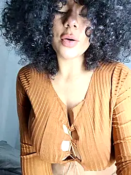 Yerystar online show from 10-20-25, 02:02