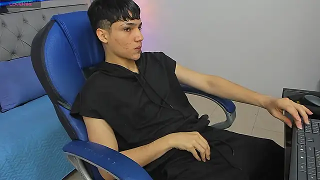 SamBlack  online show from 03-06-26, 12:22