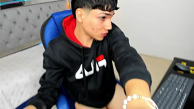 SamBlack  online show from 04-07-26, 01:13