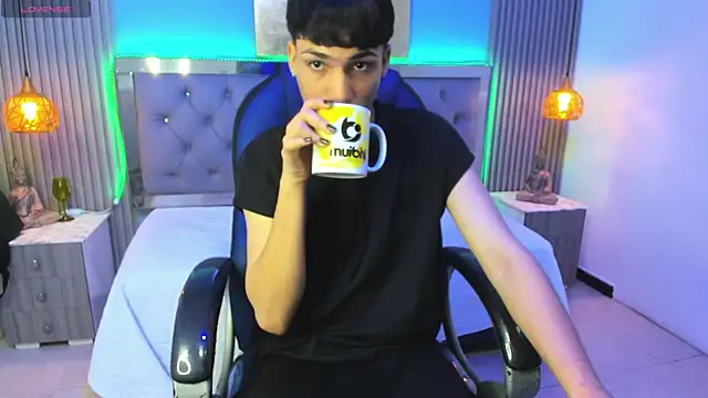 SamBlack  online show from 06-26-26, 02:12