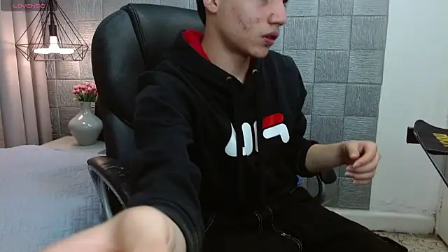 SamBlack  online show from 04-11-26, 08:01