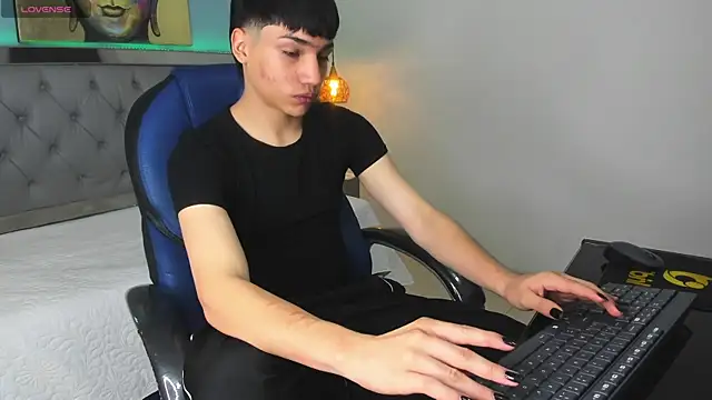 SamBlack  online show from 06-23-26, 12:47