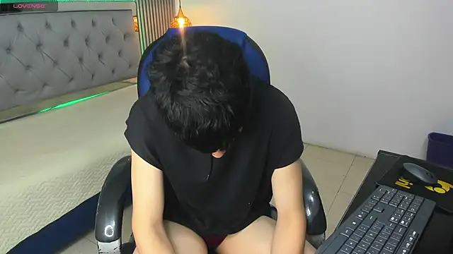 SamBlack  online show from 06-19-26, 01:39