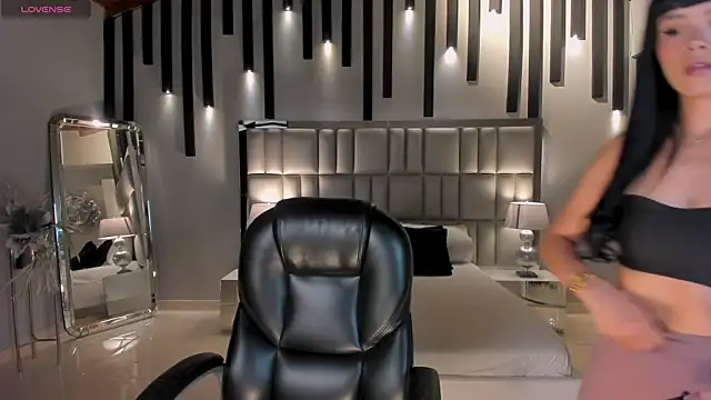 AgathaKondo  online show from 03-30-26, 12:12