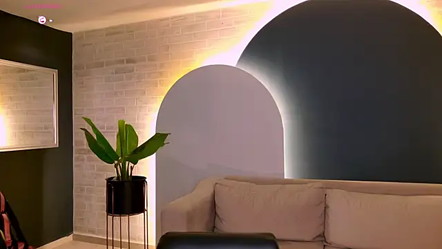 AgathaKondo  online show from 10-04-25, 08:21