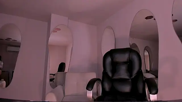 Snapshot of AgathaKondo_ chatting on 02-13-26, 09:37 AgathaKondo online show from 02-13-26, 09:37