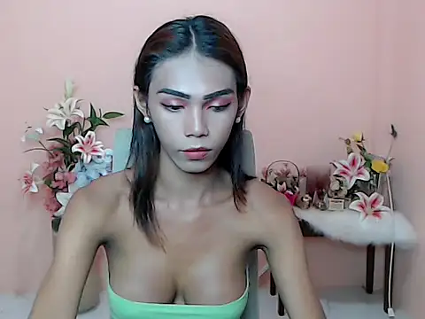 Snapshot of miss_carlas chatting on 06-15-26, 11:32 miss carlas online show from 06-15-26, 11:32