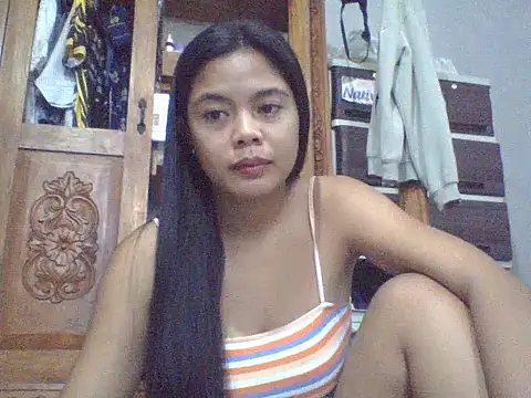 Snapshot of sweet_heaven00 chatting on 02-21-26, 12:01 sweet heaven00 online show from 02-21-26, 12:01