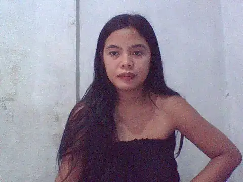 Snapshot of sweet_heaven00 chatting on 02-08-26, 02:53 sweet heaven00 online show from 02-08-26, 02:53