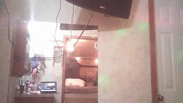 Snapshot of BonnienClyde5421 chatting on 02-08-26, 03:15 BonnienClyde5421 online show from 02-08-26, 03:15