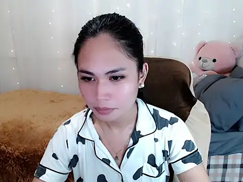 Snapshot of Iyotakody chatting on 03-26-26, 01:48 Iyotakody online show from 03-26-26, 01:48