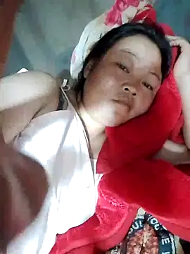 Snapshot of MaySweetb chatting on 09-11-25, 01:05 MaySweetb online show from 09-11-25, 01:05