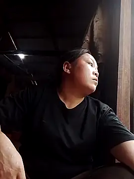 Snapshot of MaySweetb chatting on 10-06-25, 08:04 MaySweetb online show from 10-06-25, 08:04