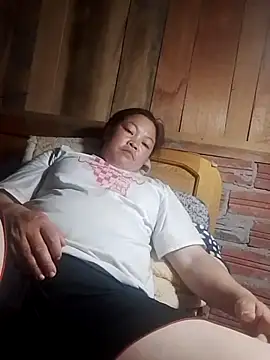 Snapshot of MaySweetb chatting on 10-21-25, 05:40 MaySweetb online show from 10-21-25, 05:40