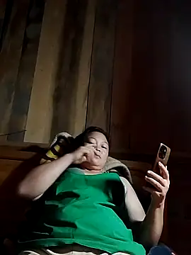 Snapshot of MaySweetb chatting on 10-01-25, 12:06 MaySweetb online show from 10-01-25, 12:06